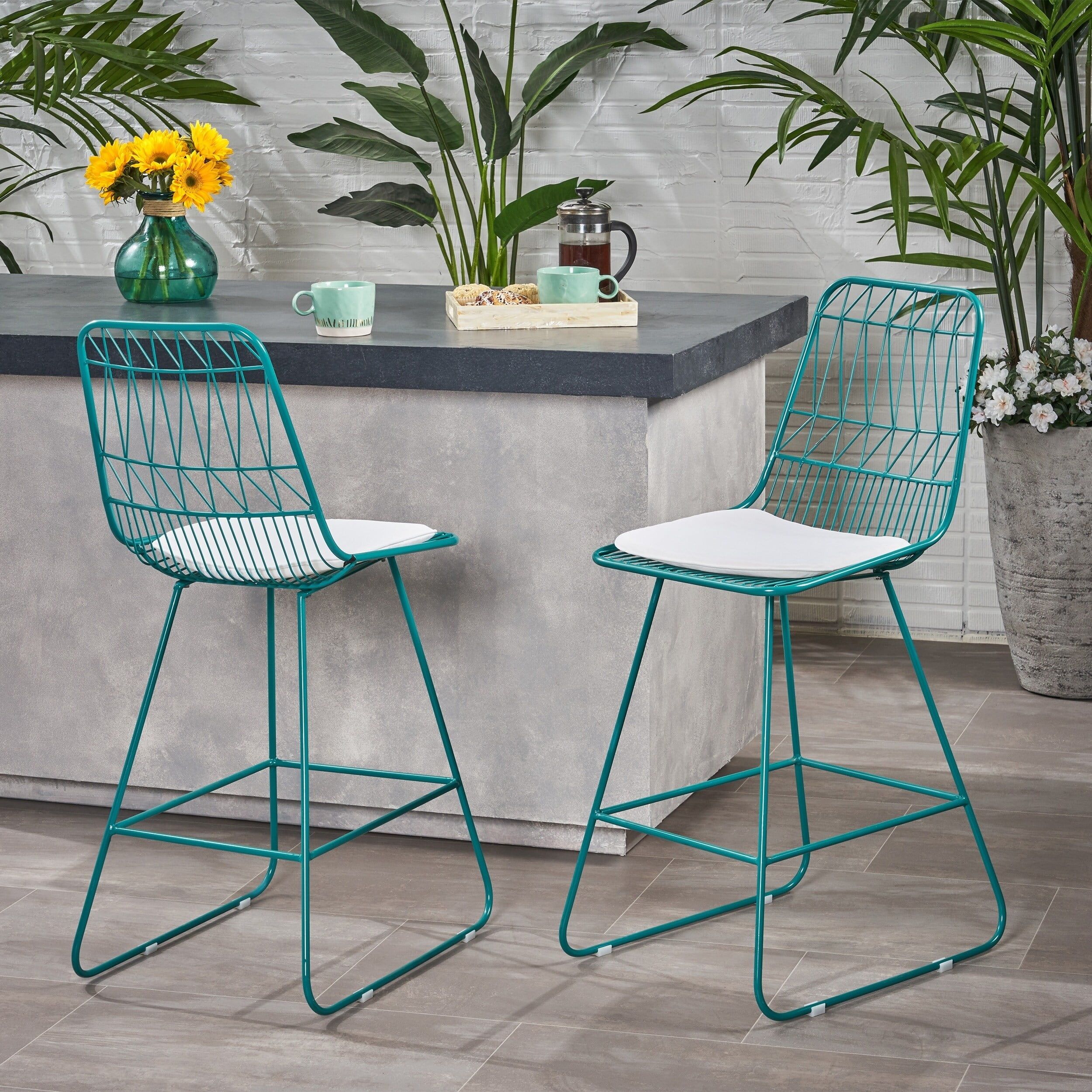 Setting Up Your Outdoor Oasis Tips for Arranging and Maintaining Your Counter Stools