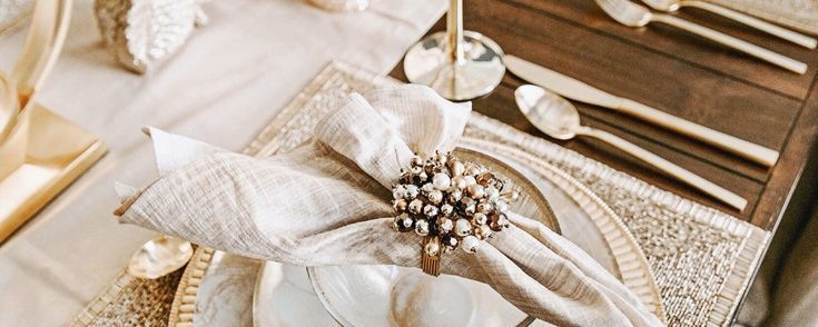 Glam Formal Dining + Tips - Glamorous Versatility inside From Intimate to Grand The Versatility of the Frost Glam Dining Experience