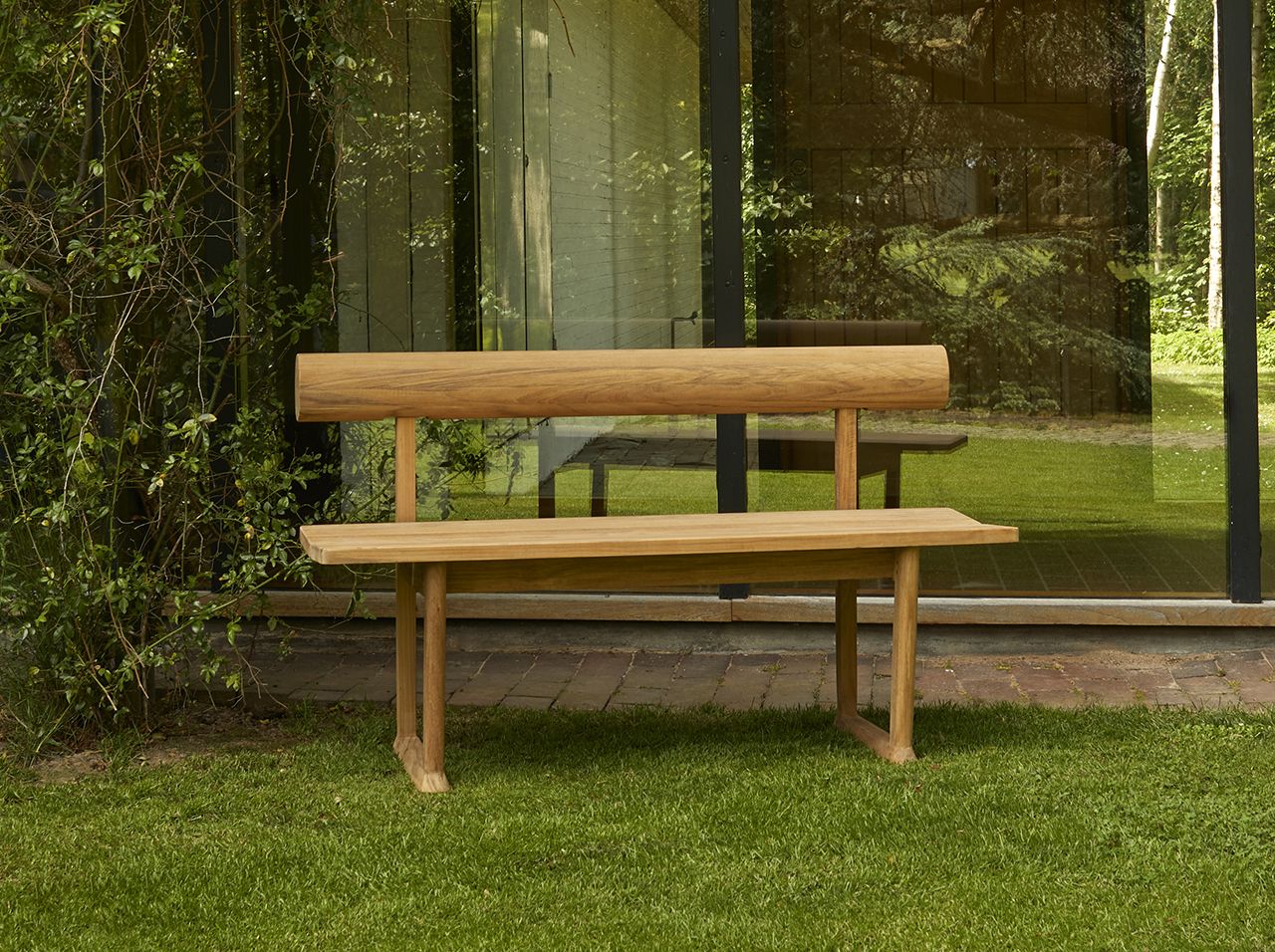 From Concept to Comfort The Journey of a Modern Bench Design