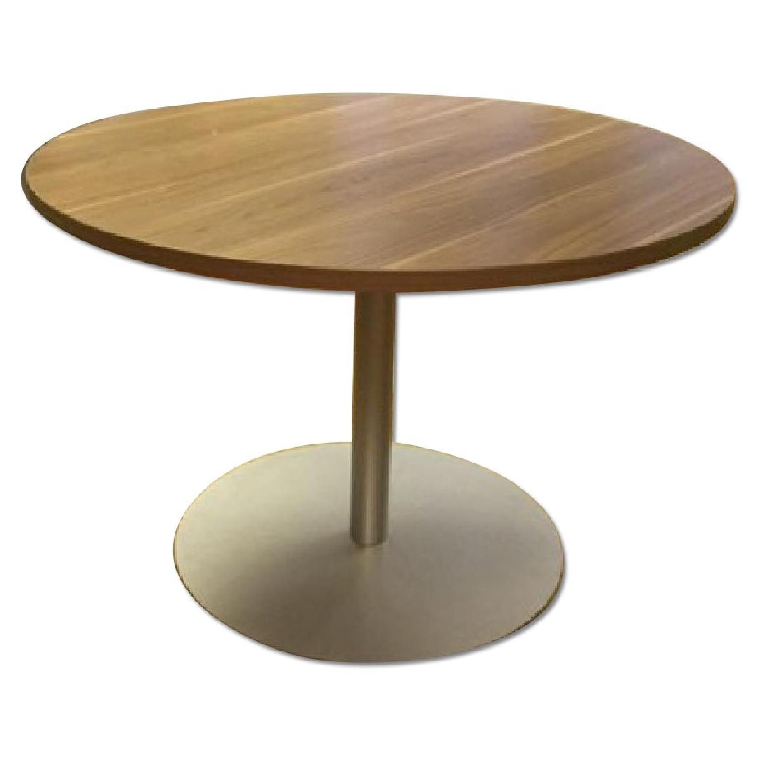 Round Wood &Amp; Metal Table - Aptdeco throughout Beyond Trends The Timeless Beauty of Round Wood and Metal Tables