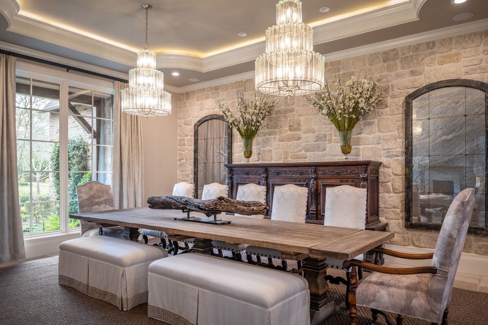 From Intimate to Grand The Versatility of the Frost Glam Dining Experience