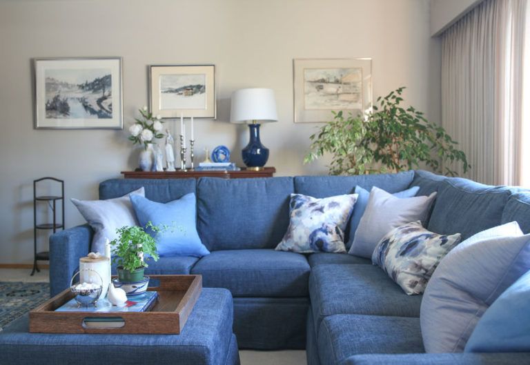 A Shortcut To Arranging Pillows On A Sectional: Before &Amp; After ... in