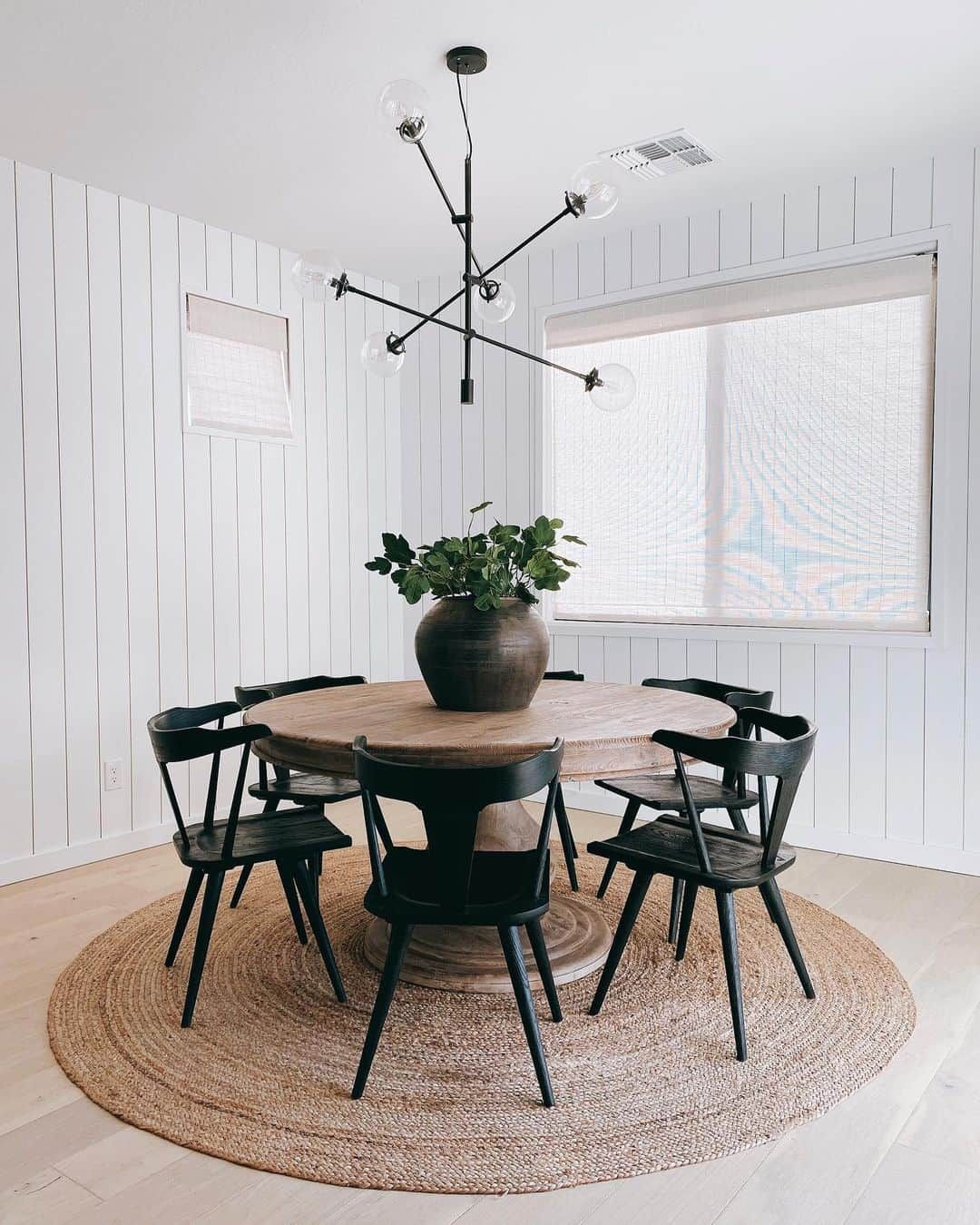 30 Spectacular Round Dining Table Centerpiece Ideas To Enhance Your Home regarding Dining Table Decor Ideas For Modern Homes