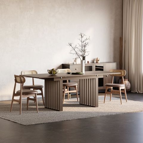 Making the most of your extendable dining table for everyday and special occasions