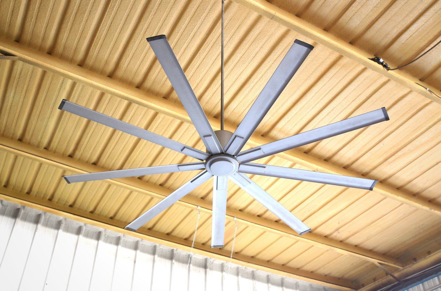 Key considerations when installing industrial ceiling fans in large commercial spaces