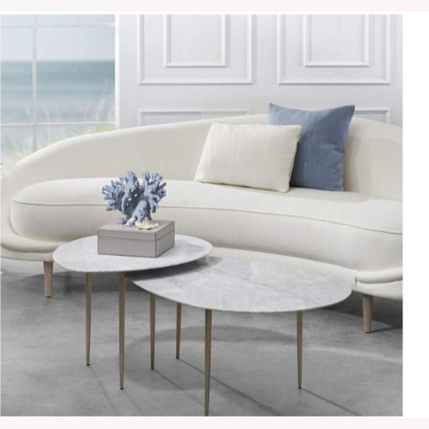 Interlude Alexia Bunching Cocktail Tables - Aptdeco throughout The Art of Pairing Alexia Bunching Cocktails Carrara White with Antique Bronze Accents