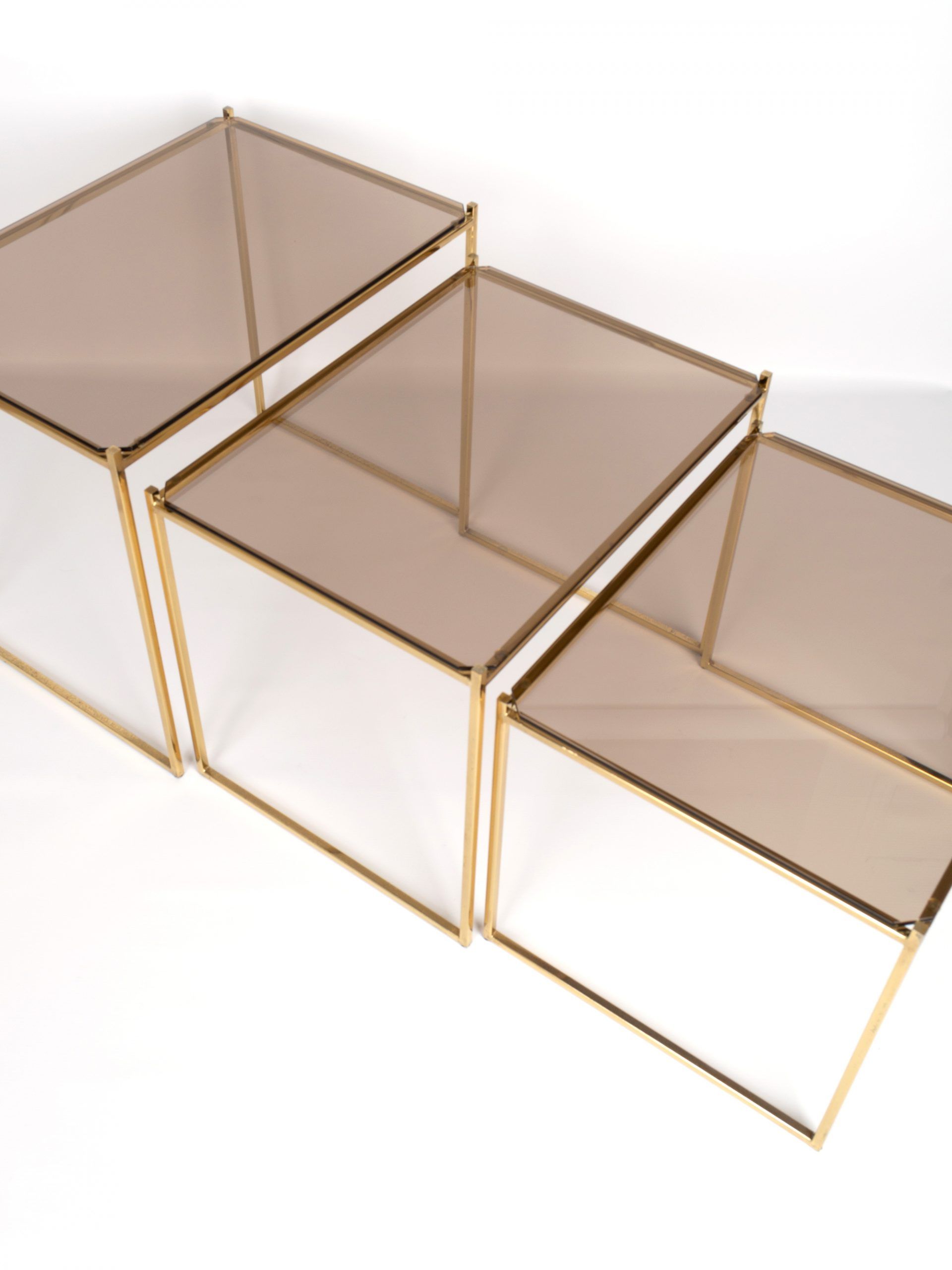 Mid Century Modern Gold Plated Nesting Side Tables | House Of Soraya within Modern Nesting Side Tables With Magnetic Tray Tops And Minimal Metal Frame, White/Gold