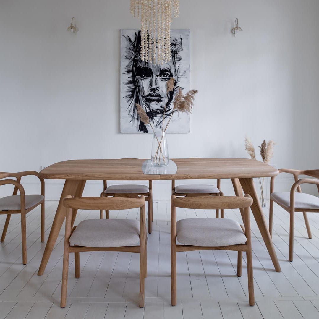 Understanding the Timeless Appeal of Scandinavian Oak Dining Table Design