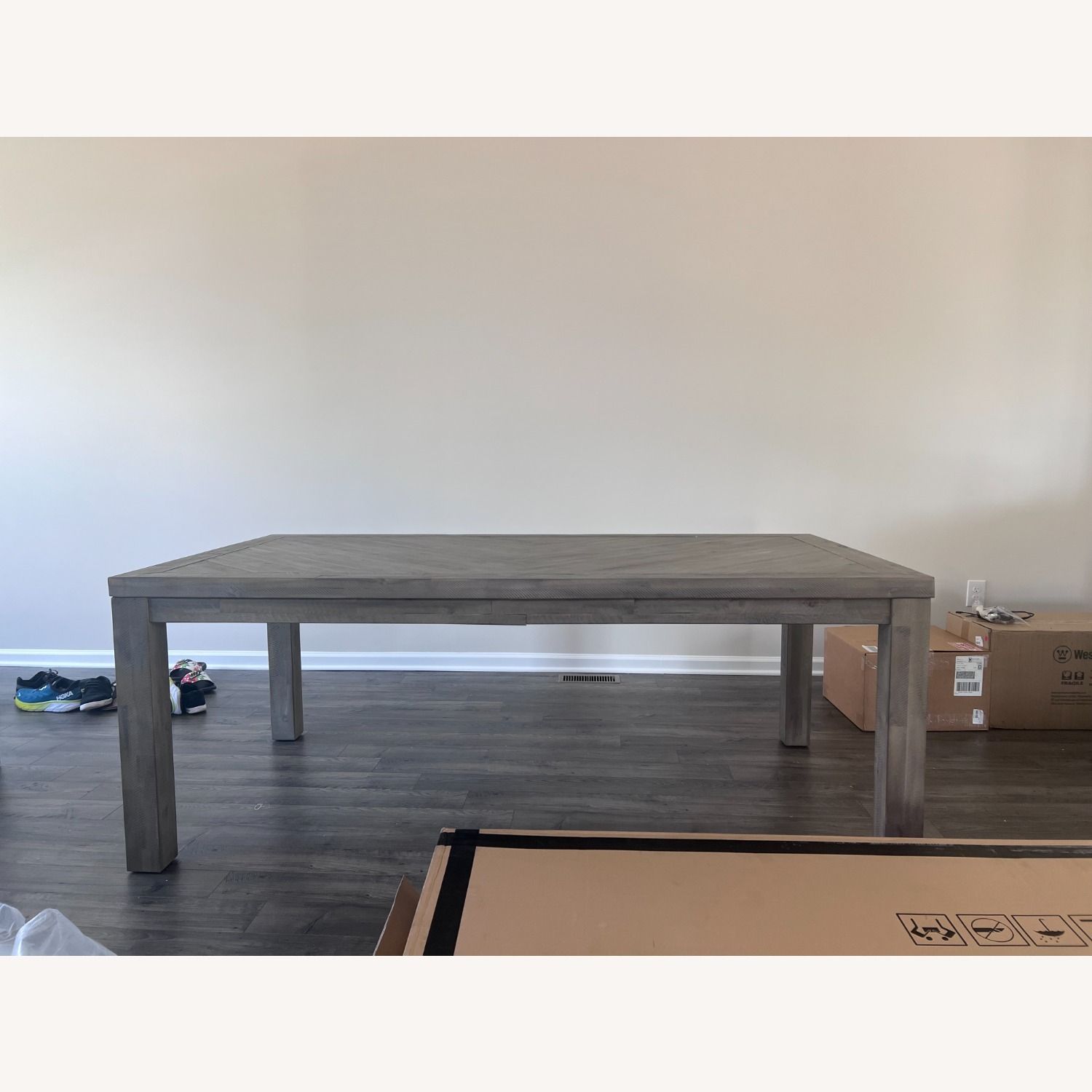 Solid Wood Dining Table And Bench - Aptdeco throughout Styling Your Space with an Oval Solid Wood Dining Table