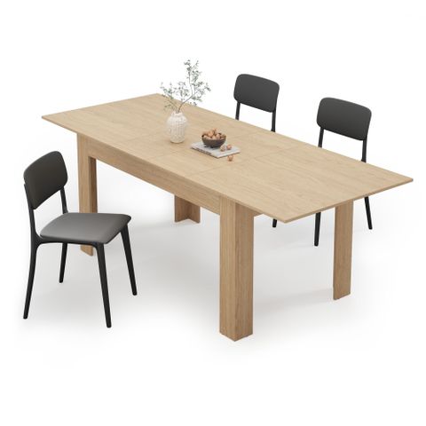 Designing the perfect extendable dining table for growing families