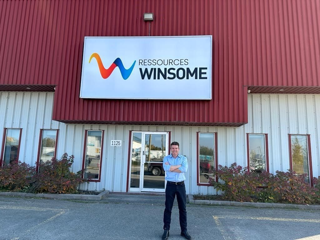 Winsome Resources、Adinaリチウムプロジェクト推進のため資金調達を確保 with regard to Winsome Timber 2 Piece Coffee And End Table Set In Black Beechwood