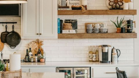 30 Common Kitchen Decluttering Mistakes You're Probably Making, And ... with Common Kitchen Organizing Mistakes Fixes