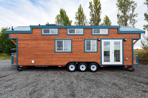 Beautiful 30' Mint Tiny Home On Wheels With Vaulted Ceilings! for Small Custom Home Wheels Tour