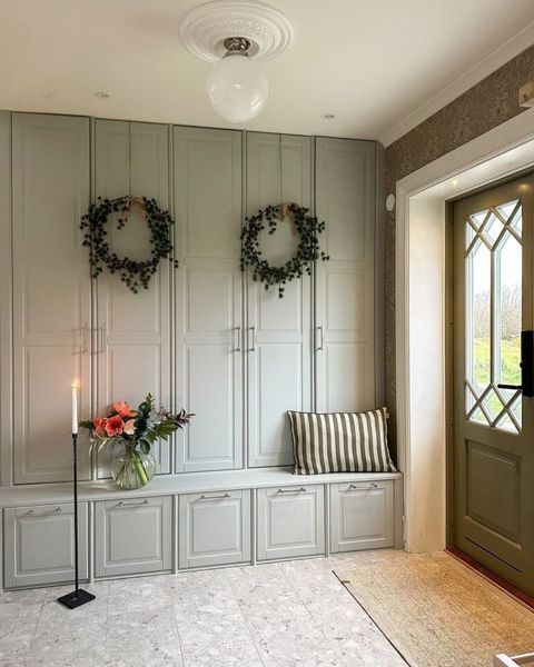 Entryway Ikea Hacks At Brianna Fornachon Blog in Ikea Mosslanda Hacks Entryway