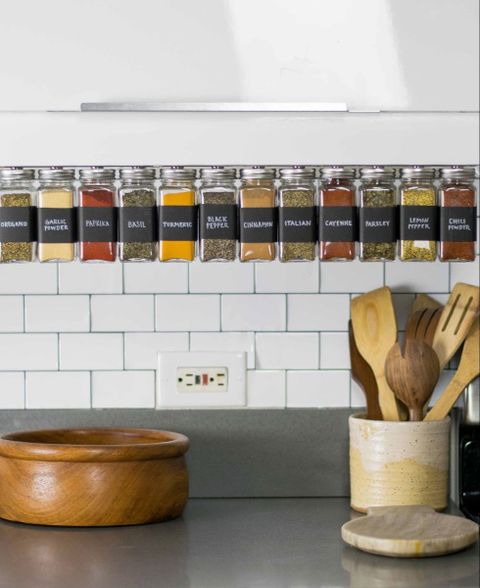 Magnetic Spice Rack – 12-Piece Hanging Spice Rack With Shaker Top Jars ... in Small Spaces Magnetic Spice Racks