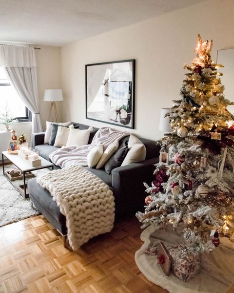 New York City Apartment Holiday Decorations | Katie's Bliss for Holiday Studio Apartment Decor Tour