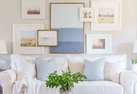 Wall Layering: Cómo Convertir Las Paredes En Arte regarding Struggling With Small Home Art Walls? This Is What's Wrong