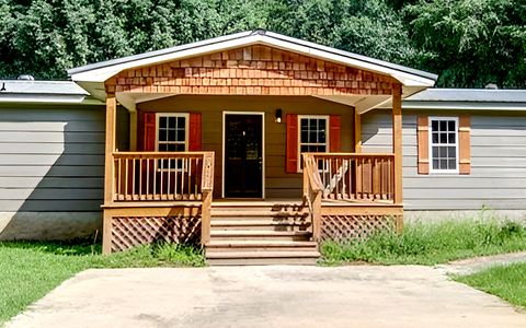10 Top Double Wide Mobile Home Front Porch Designs throughout Manufactured Home Front Porch Ideas